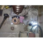 Jasa Maintenance Trafo Penggantian Bushing yang Bocor pada Keramik Trafo 3
